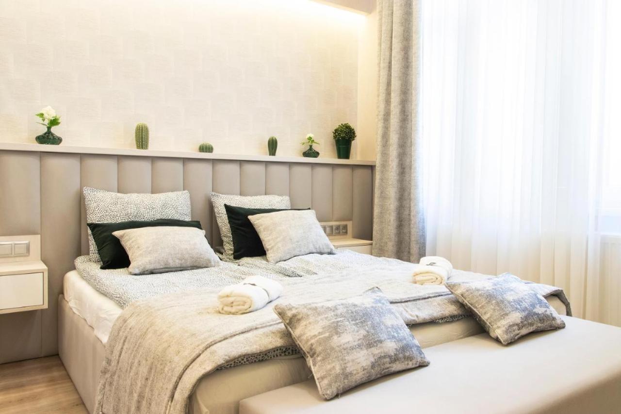 Central Relax Boutique Suites Budapeszt Zewnętrze zdjęcie