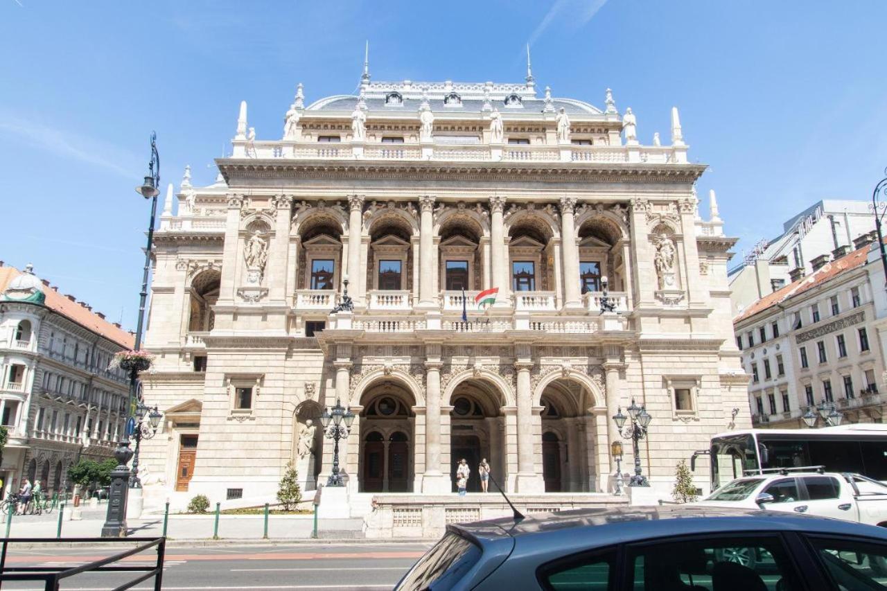 Central Relax Boutique Suites Budapeszt Zewnętrze zdjęcie