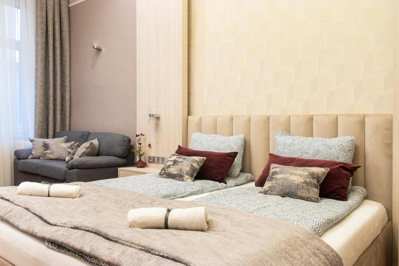 Central Relax Boutique Suites Budapeszt Zewnętrze zdjęcie