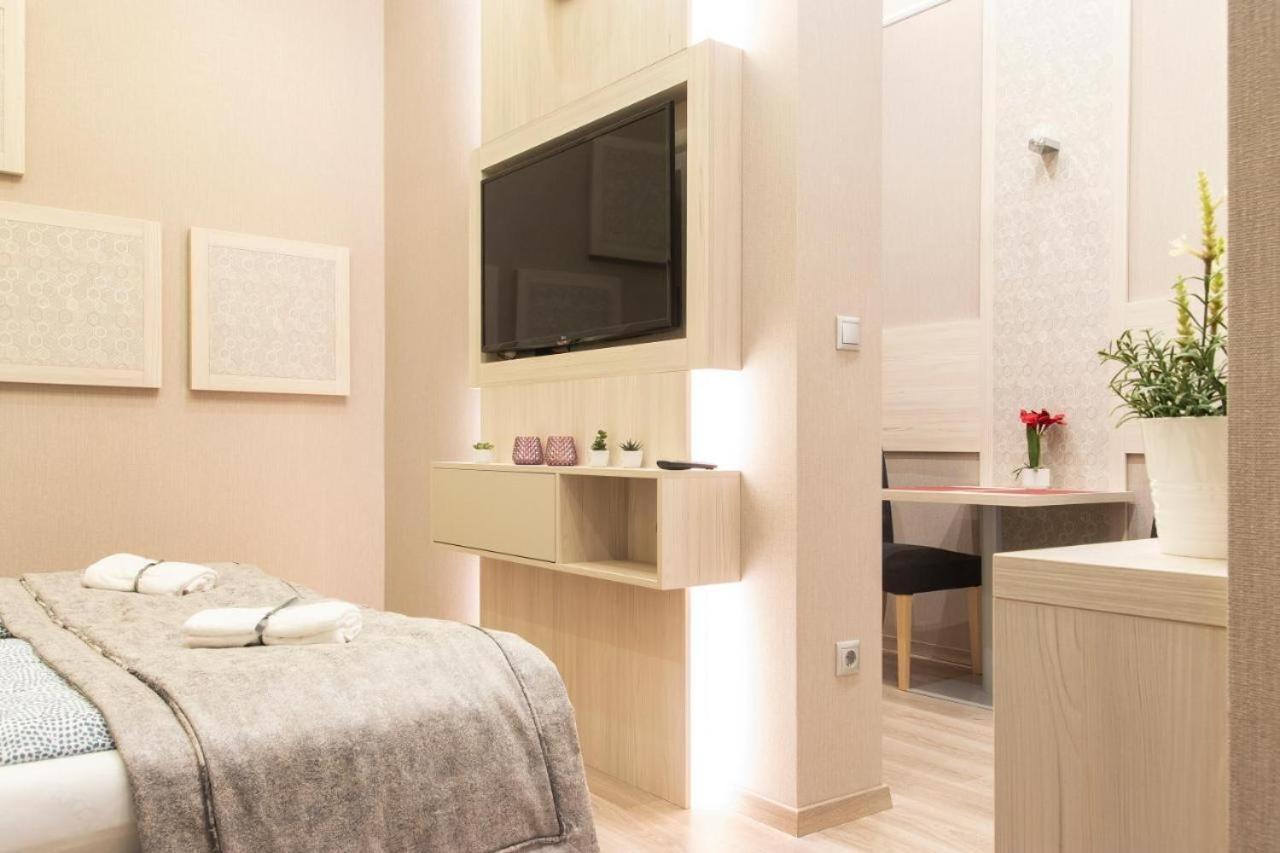 Central Relax Boutique Suites Budapeszt Zewnętrze zdjęcie