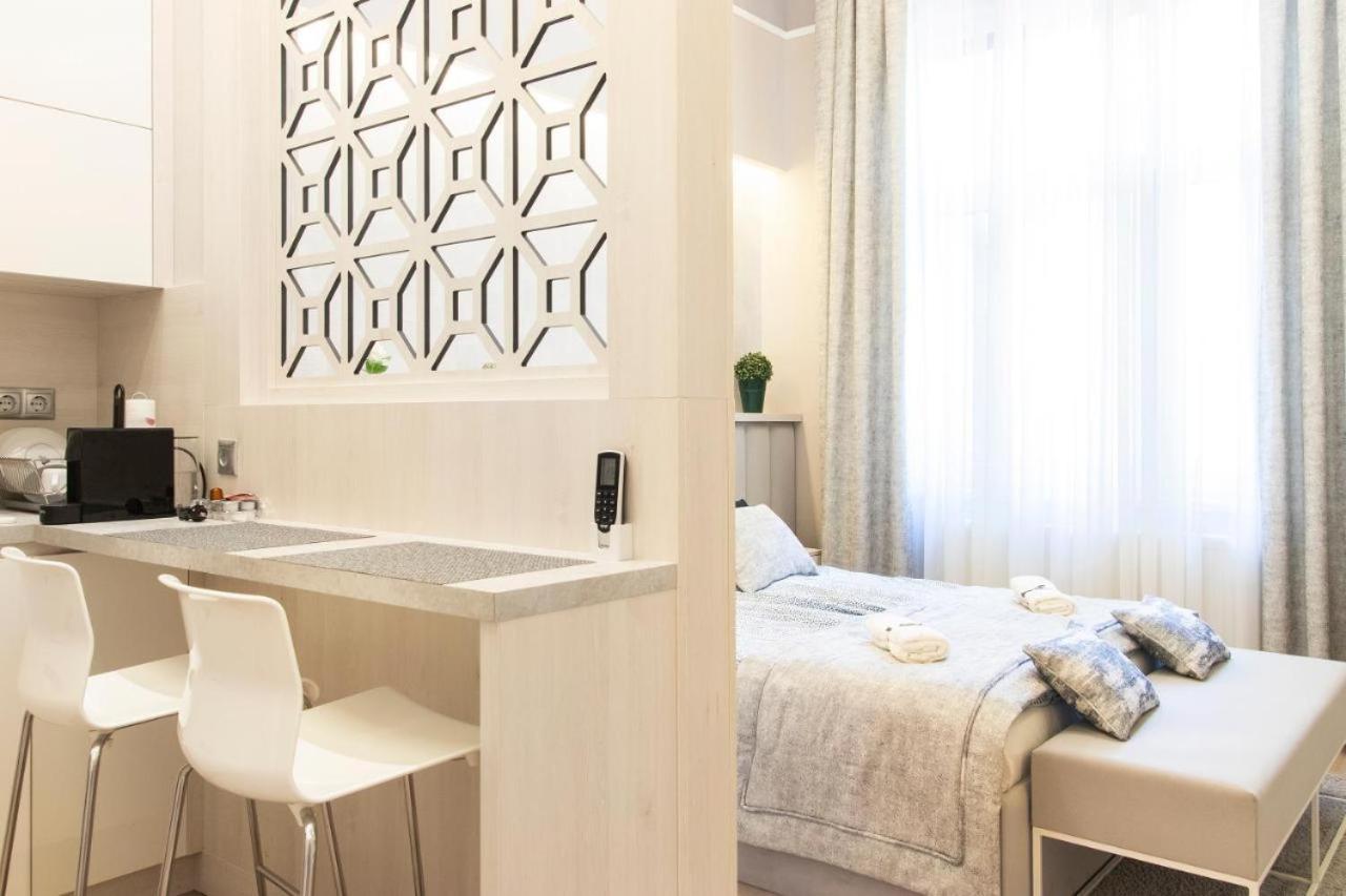 Central Relax Boutique Suites Budapeszt Zewnętrze zdjęcie